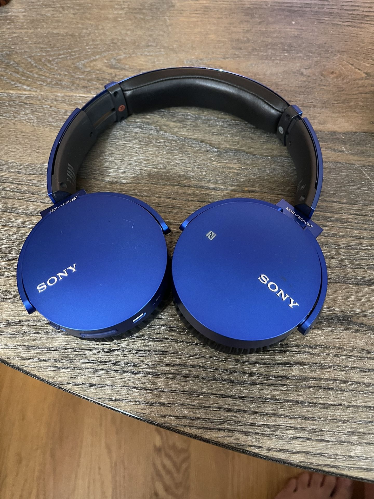 Sony MDR-XB650BT Bluetooth Over-Ear Headphones with Mic
