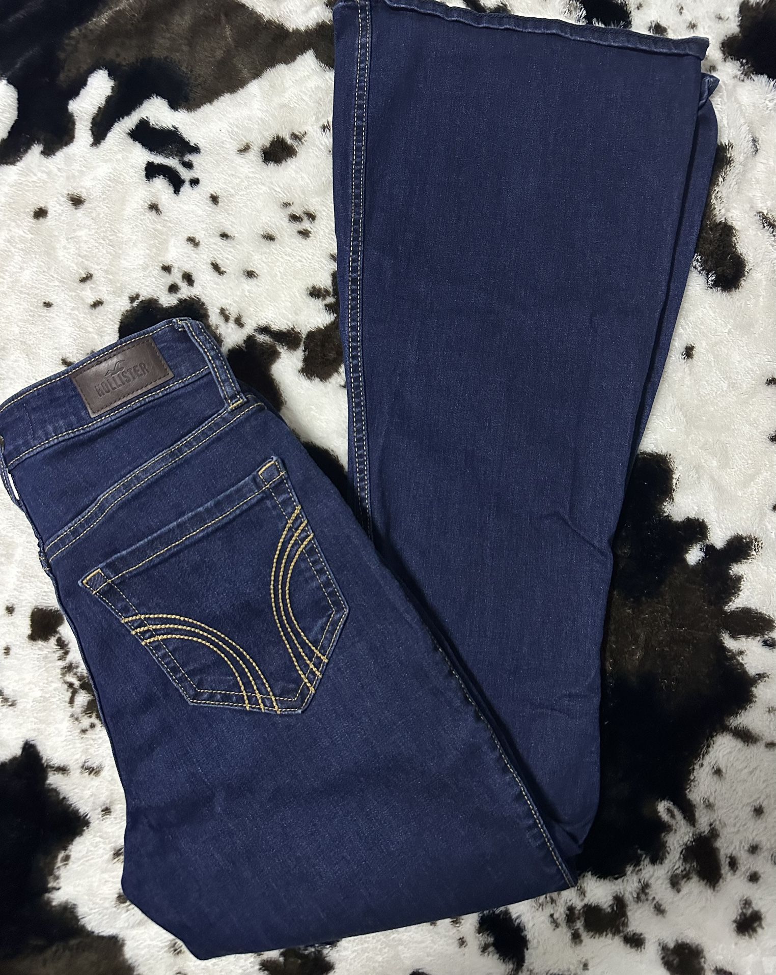 WOMEN HOLLISTER JEANS