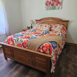 Queen Size Bedroom Set (Broyhill Fontana)