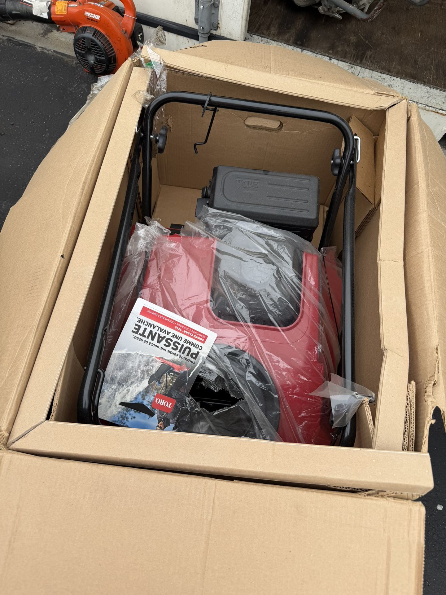 Toro Power Clear 721 E 21 in. 212 cc Single-Stage Self Propelled Electric Start Gas Snow Blower