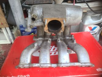 Toyota Tacoma intake manifold