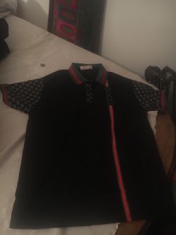 Gucci shirt 100$ size large