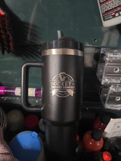 Snap on cup