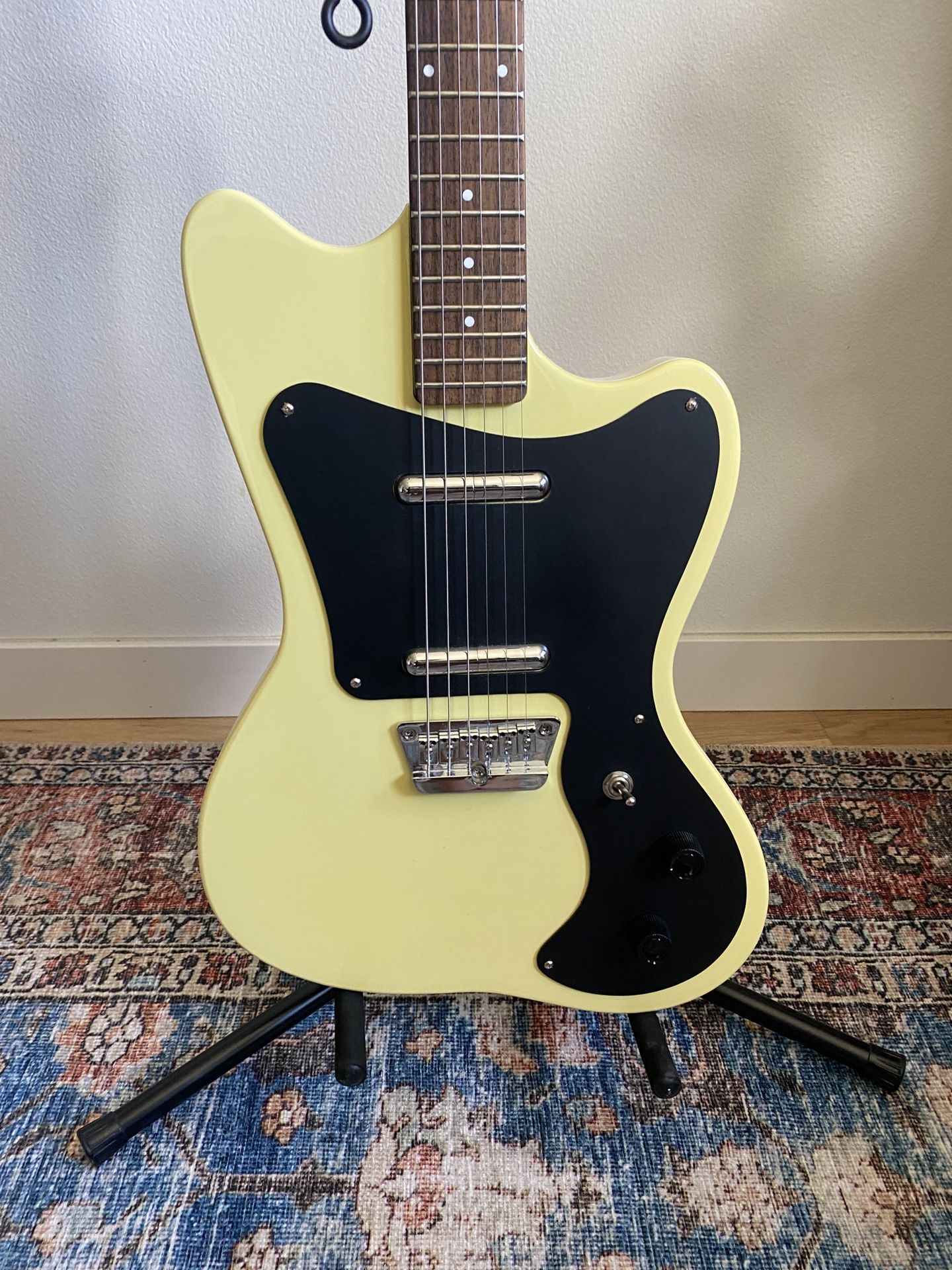 Danelectro ‘67 Electric Guitar