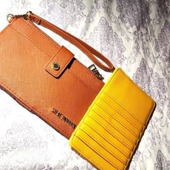 Steve Madden Wristlet