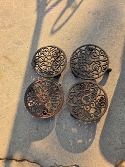 Cast iron planter casters