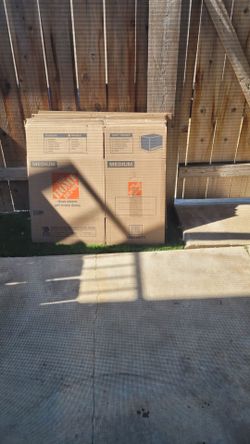 Moving boxes 19 FREE