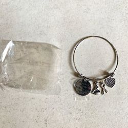 Silver Breast Cancer Bangle Bracelet