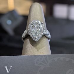 3.75Ctw LabGrown Pear Diamond (F VS1)