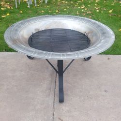 Outdoor Fire Pit 🔥 