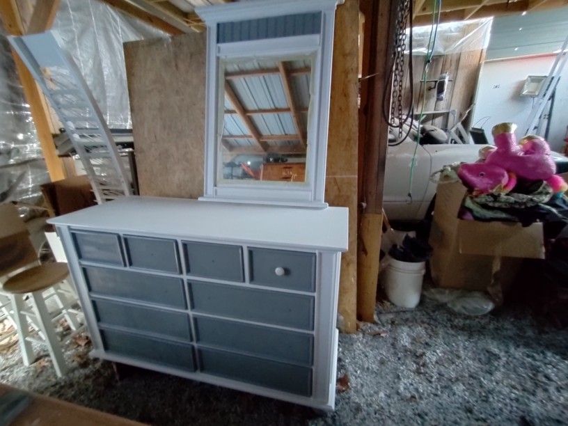 Dresser