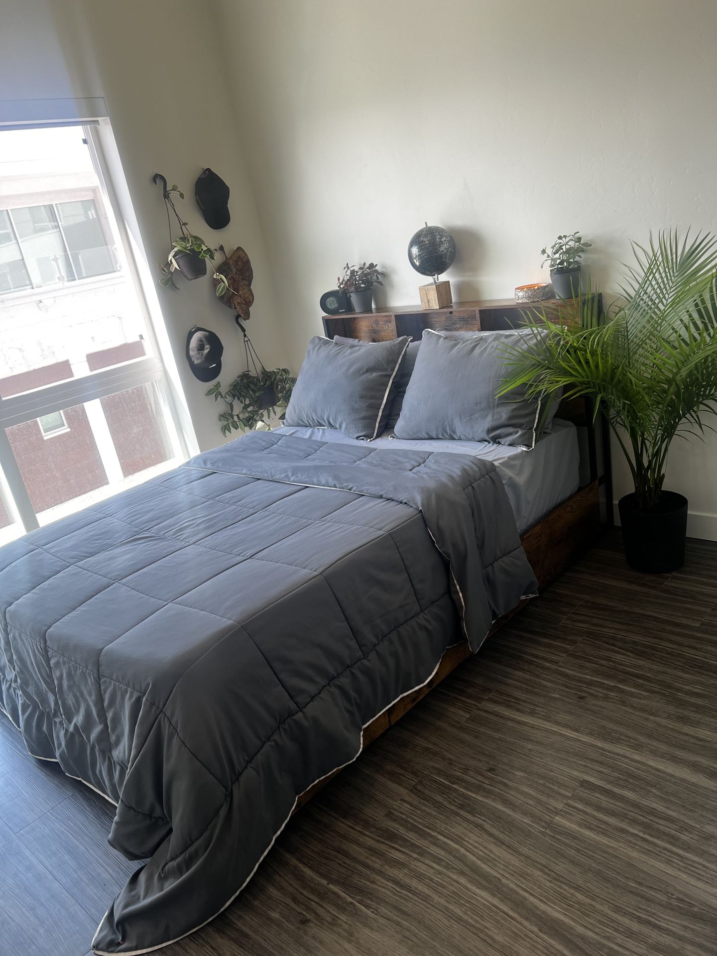 Full Size Bed Frame + Mattress
