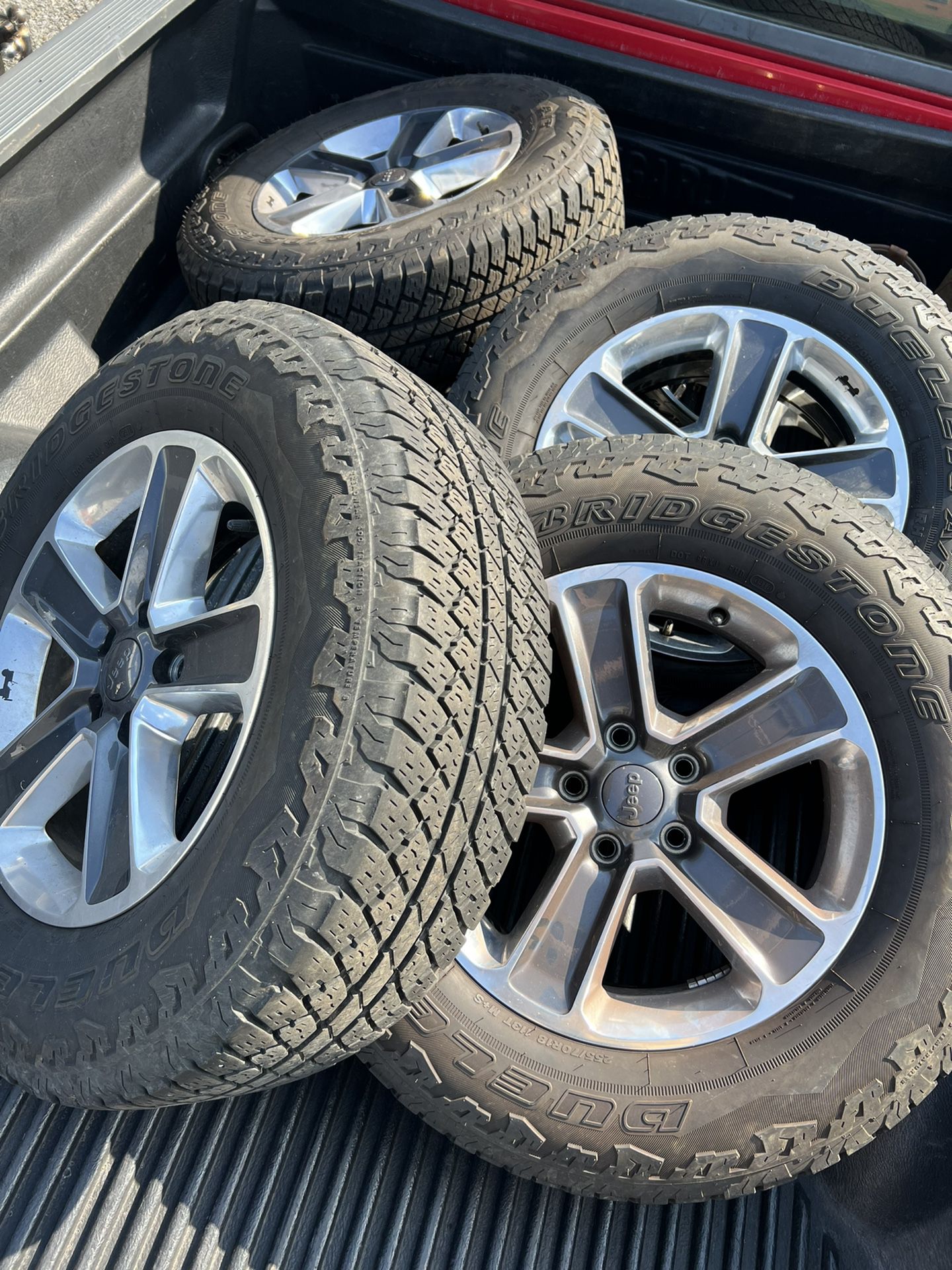 5 New Jeep Rim/Tire  