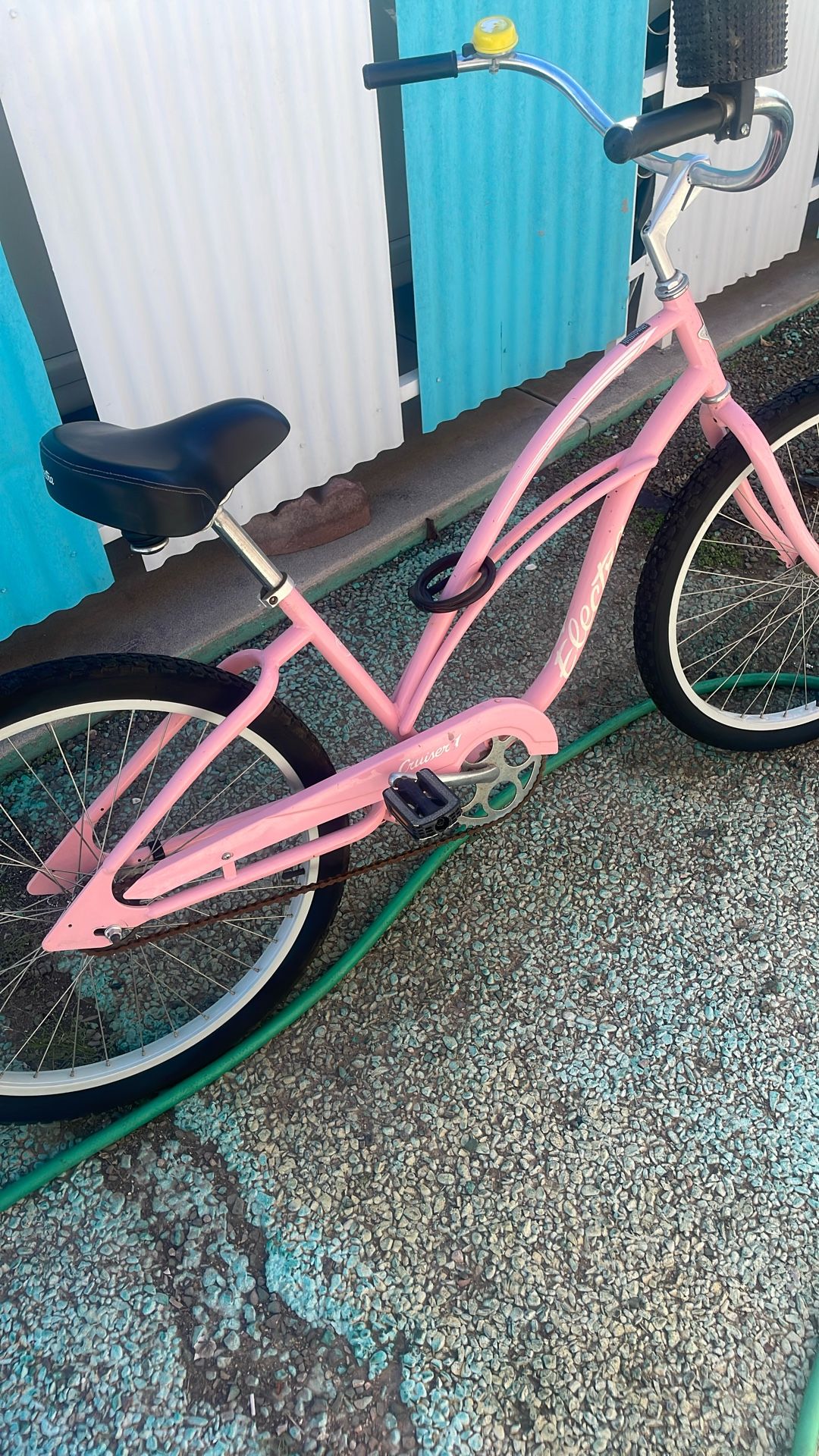 Ladies beach cruiser bike
