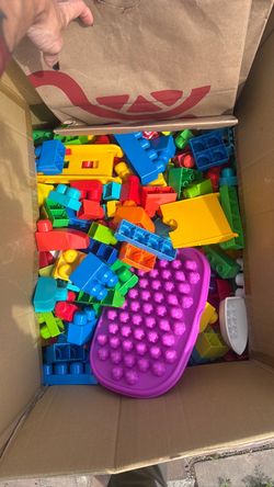 Big box duplo legos