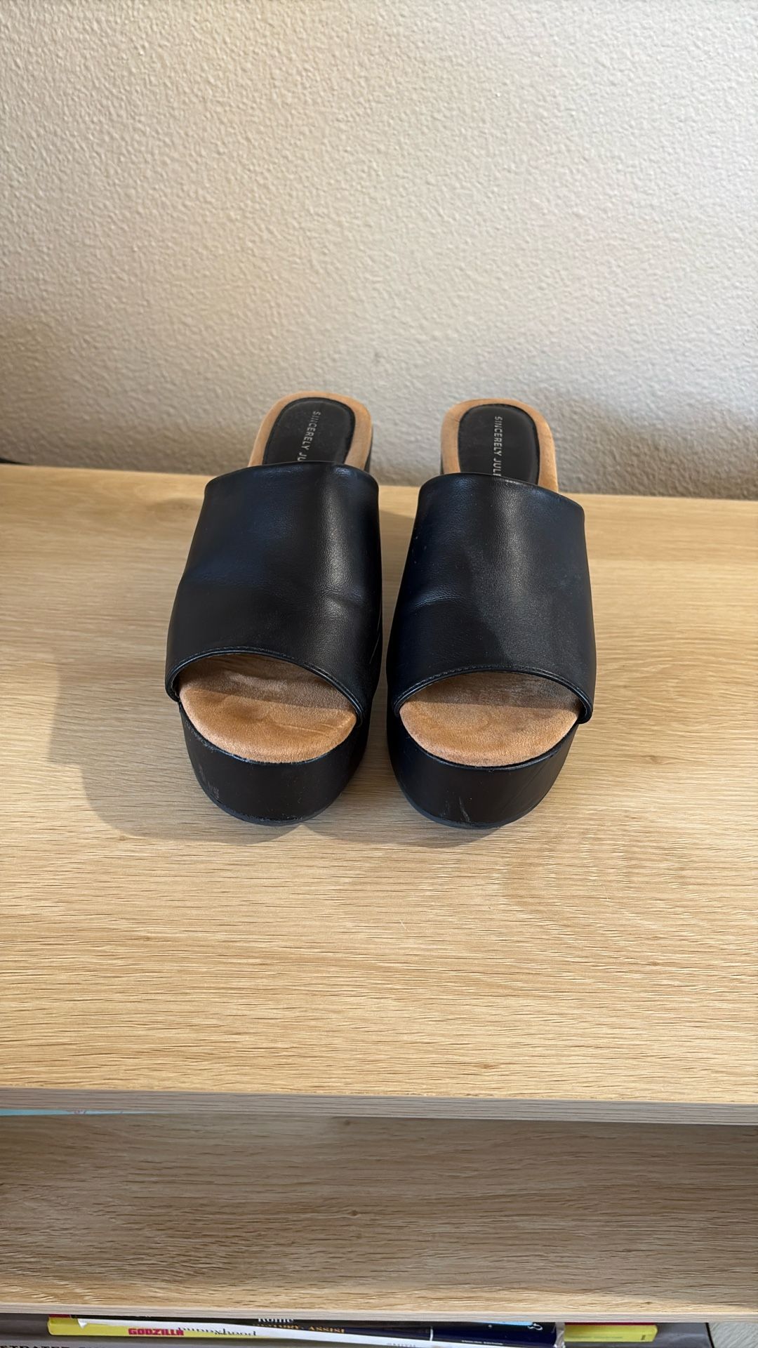 Women’s Size 7 1/2 Black Heels