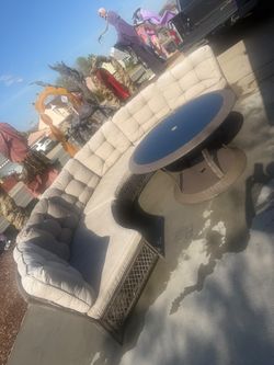 Outdoor Wicker Sectional Sofa Set with Table