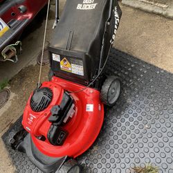 2 Yrs Old Craftsman 21 Inch Lawn Mower Good Condition Used A Few Times And Is In New Condition 