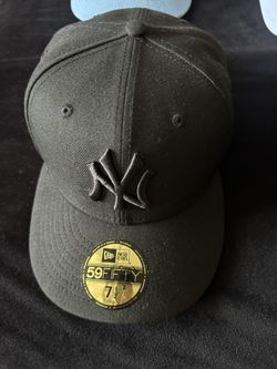 Fitted Yankees Hat