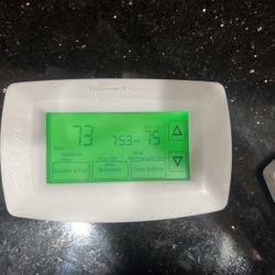 Honeywell RTH7600d