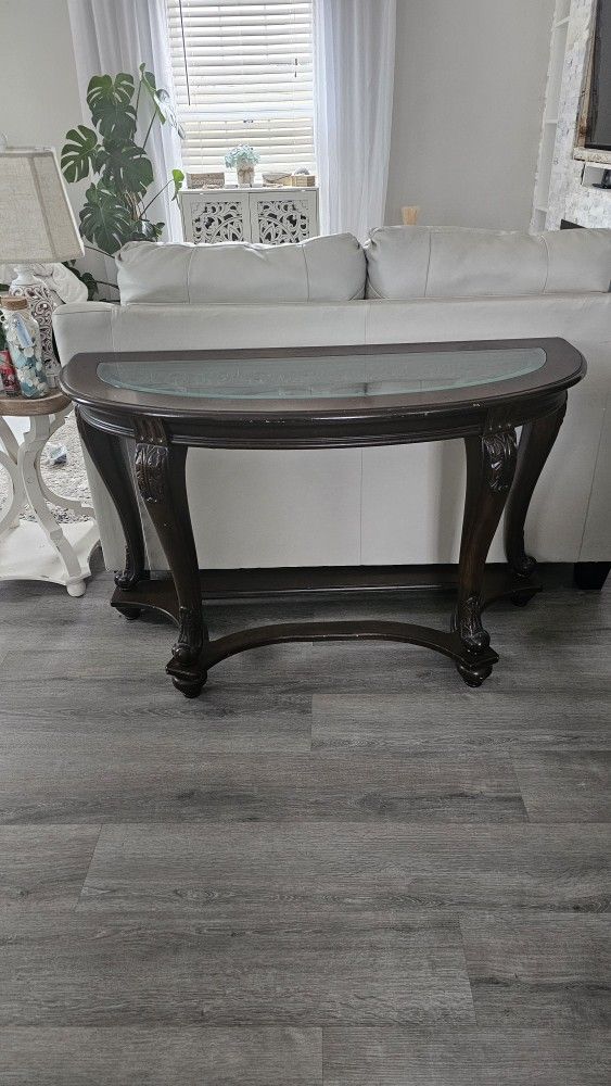 Sofa Table, make me an offer and it's yours