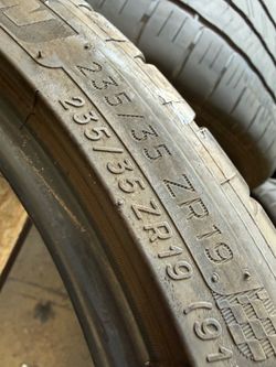 235/35/19 Michelin Pilot Sport 4s (2 Tires) LIKE NEW $100.00/ Each