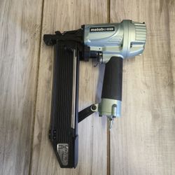 Metabo HPT  16-Ga 7/16" Standard Crown Stapler New #4210
