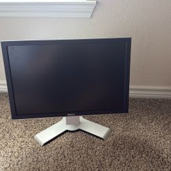 HM064 - 2007WFPB 20.1" Ultrasharp 1680x1050 Flat Panel Monitor With Height-Adjustable Stand