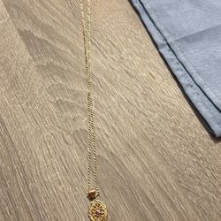 Gold Chain The Weight Is 4.5 Inches 