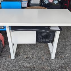 Electric Adjustable Height Desk 