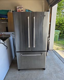 Jenn-Air 20 Cu. F5. Stainless Steel French Door Bottom-Freezer Refrigerator