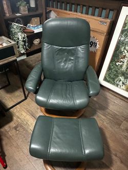 Stressless Recliner and Ottoman