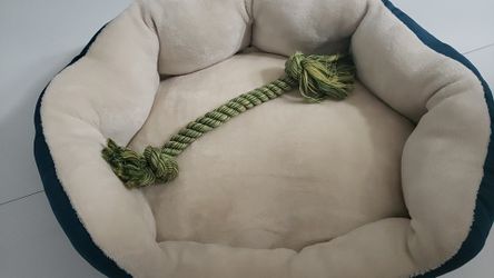 Boots and barkley pet bed