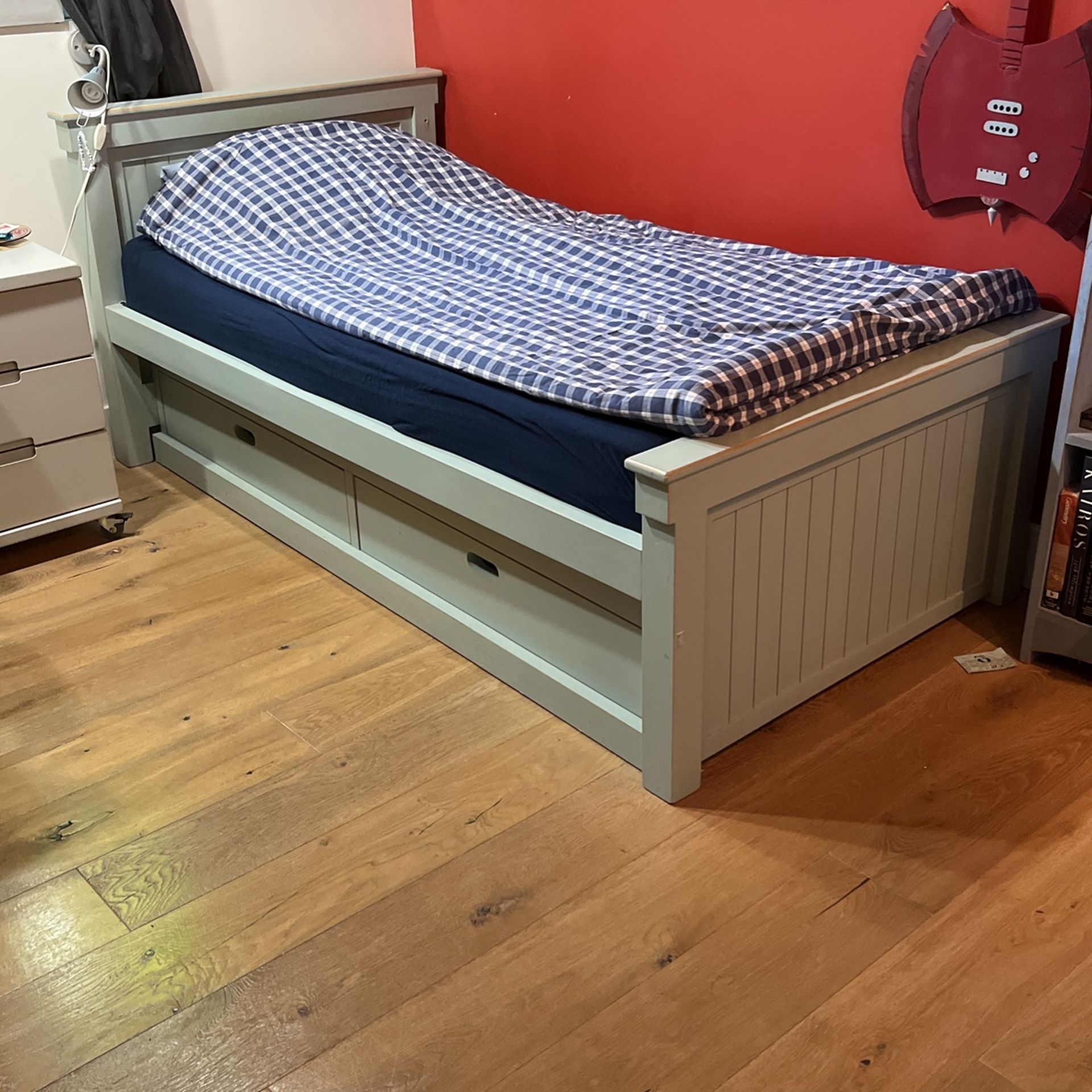 Twin Bed With Storage Unit And Guest Bed 