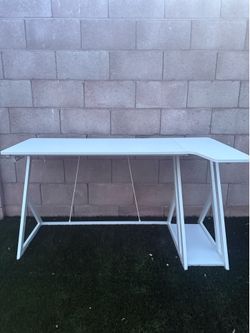 Modern white desk