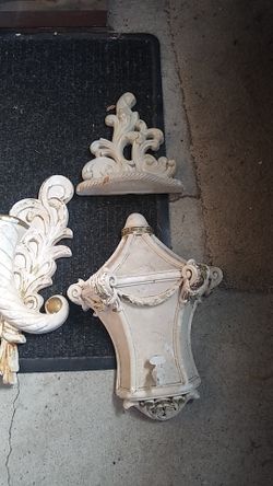 Plaster decorations