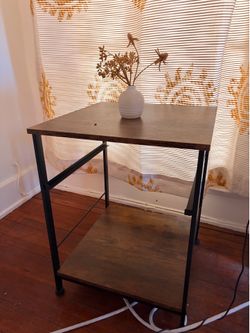Industrial 2-tier side table