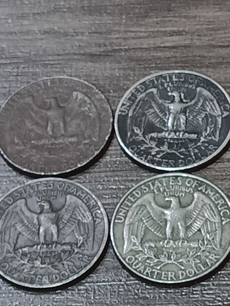 This Is A Lot Of 4 Extremely RARE LIBERTY Quarter Bicentennial Black On The Reverse Side 