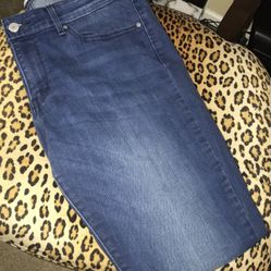 Levi’s Women’s 711 Skinny Jeans