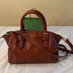 Kate Spade ♠️  Beautiful Purse For  Woman 👩🏻  Exelente Condition!!