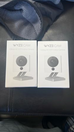 WYZE V2 - 2 Cameras