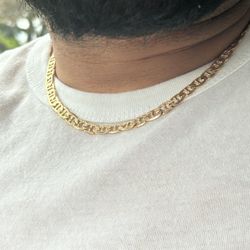 Gold-Tone Figaro Chain New Condition | Unisex Necklace