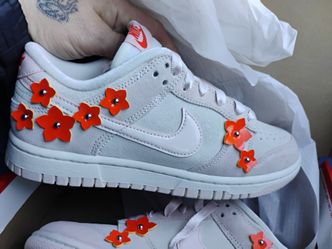 Brand new size 7 women's nike