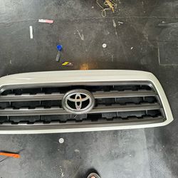 Toyota Sequoia Parts (handles, Grill, Lights, Rims And Tires)