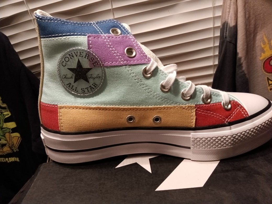 Platform Converse / Chuck Taylors Women's Size 8.5