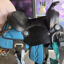 Tough1 Pony Trail Saddle, blanket, and hay bag