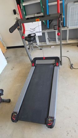 Barely used, good condition running machine that has a good controllable speed, incline and heart rate indicator.