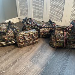 4 Piece Luggage Set; Sakroots; Great Condition 
