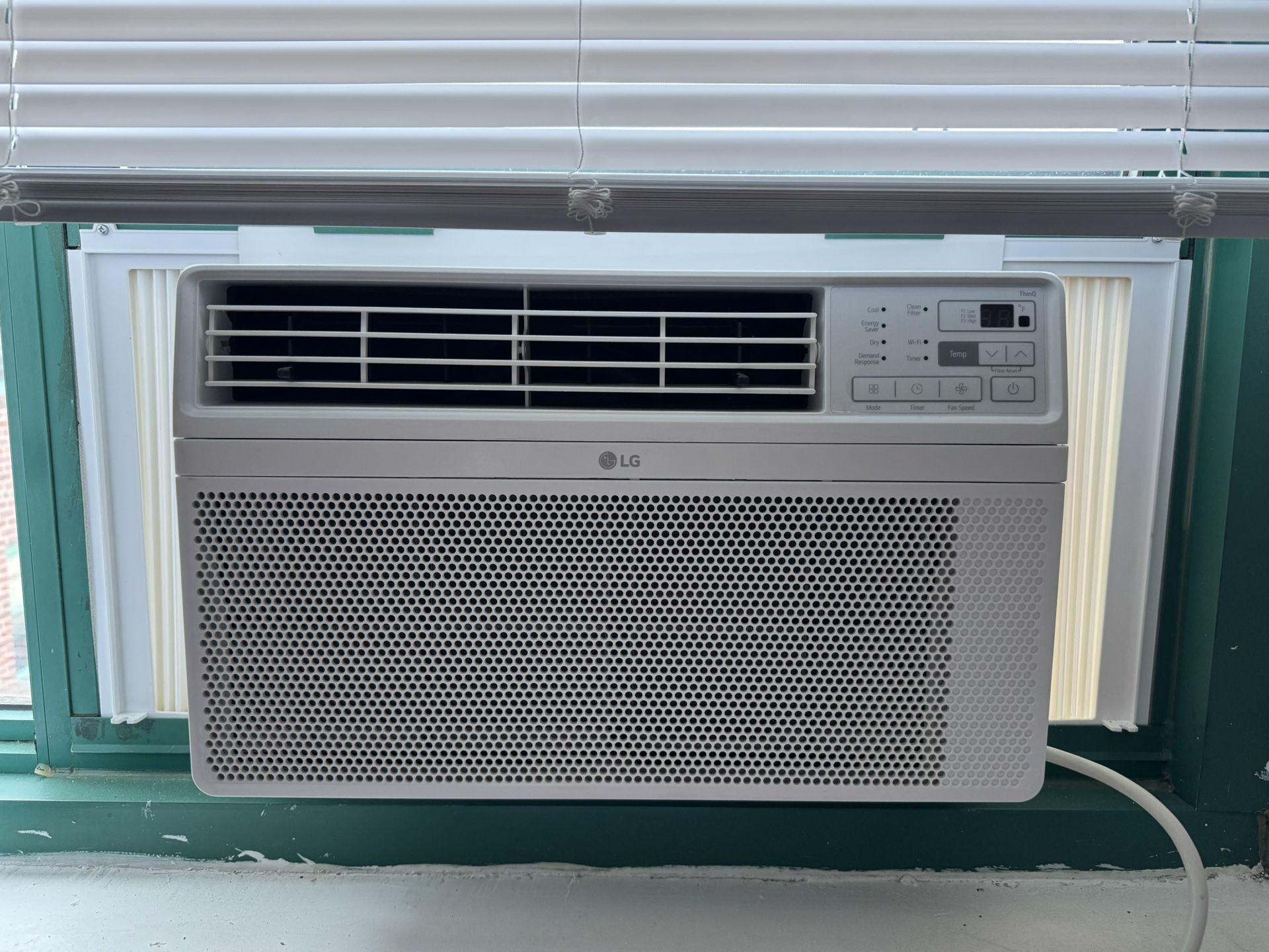 LG Window air conditioner 8000/10000BTU