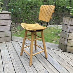 Wooden Bar Stool/chair  that Swivels
